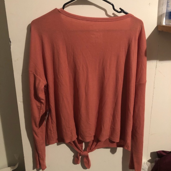 Top - Picture 3 of 5